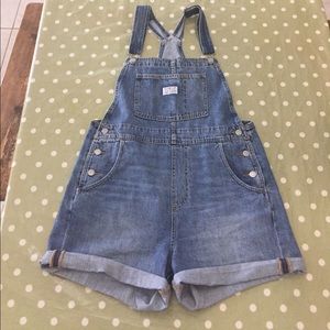 Levi denim shortfall / dungaree Medium
